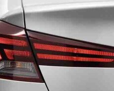 Hyundai Elantra 2019 stop işığı