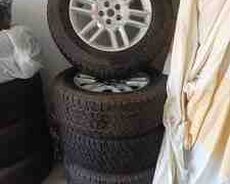 Təkərlər 255, 65 R19