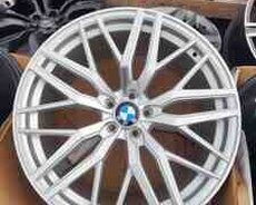 BMW F10 diskləri R20