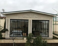 Bağ evi/pavilon – dekorativ daş fasadlı, geniş şüşəli panoram