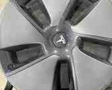 Tesla disk qapaqları