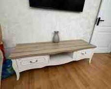 Televizor altlığı