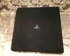 Sony PlayStation 4