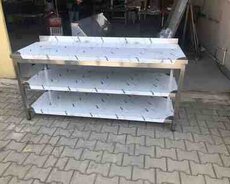 Rəfli çalışma masası