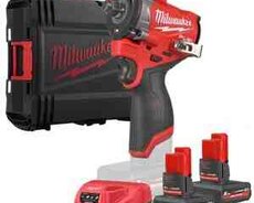 Kompakt ölçülü zərbə açarı Milwaukee M12 FCIWF12G3