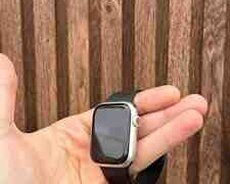 Apple Watch Series 8 Aluminum Starlight 45mm