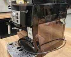 Qəhvə maşını DeLonghi Magnifica S black