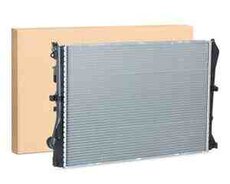 Mercedes-Benz C-Class W205 2013-202 1 su radiatoru