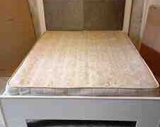 İkinəfərlik çarpayı