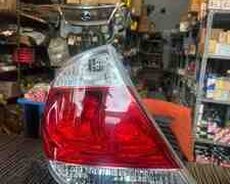 Toyota Camry stop işığı