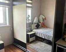 Комплект мебели: 2 шкафа, кроват на заказ, стол и тумбочка