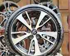Toyota Corolla təkəri R17