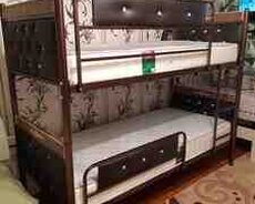 İkimərtəbəli çarpayı