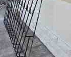 Pəncərə barmaqlığı