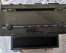 Toyota Prius maqnitolası