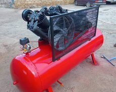 Kompressor.500 litrlik.Elektirik mühərriki 7.5 kvt.0,8 m3. 12