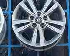 Hyundai təkəri R16