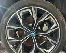 BMW i4 G26 təkəri