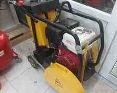 Beton kəsən aparat