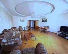 4-otaqlı yeni tikili, Təbriz küç., 150 m