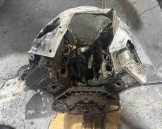 BMW M62 4.4 mühərriki