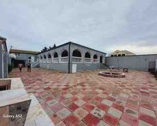 Həyət evi, Binə qəs