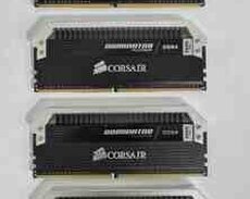 Corsair DOMINATOR PLATINUM 32GB (4 x 8GB) DDR4 3200MHz