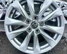 Toyota Cross diskləri R17