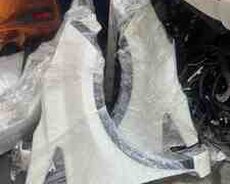 Nissan Note qanadları