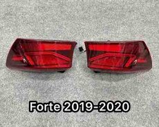 Kia Forte stop işıqları