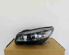 Kia Sorento 2015 ön farası