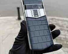  Vertu Agent Q Blue Alligator 2025