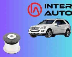 Mercedes-Benz rezin-metal oynaqları