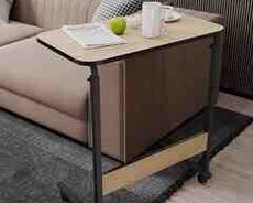 Təkərli iş masası