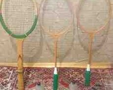 Badminton