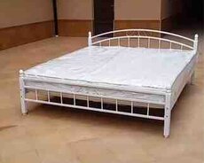 ikinəfərlik çarpayı