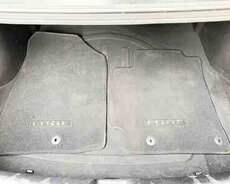 Kia Forte ayaqaltıları