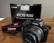 Canon EOS R50