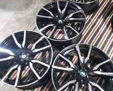 BMW X7 diskləri R22