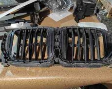 BMW G05 radiator barmaqlığı