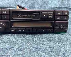 Mercedes-Benz W124 maqnitolası