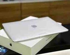 Apple MacBook M1 8, 256 GB 13-İnch