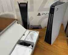 Playstation 5, 825GB