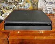 Sony PlayStation 4