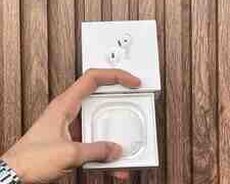 AirPods 4 ANC
