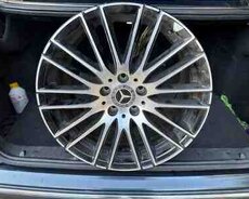 Mercedes W206 diskləri R18