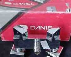 Duş qarışdırıcısı Daniel Rubinetterie W4433