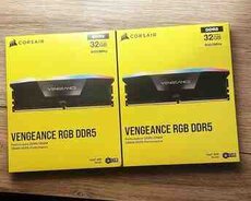 CORSAIR RGB 4x16 kit 6000Mhz 64GB DDR5