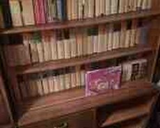 Kitab dolabı