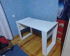 Ofis masası